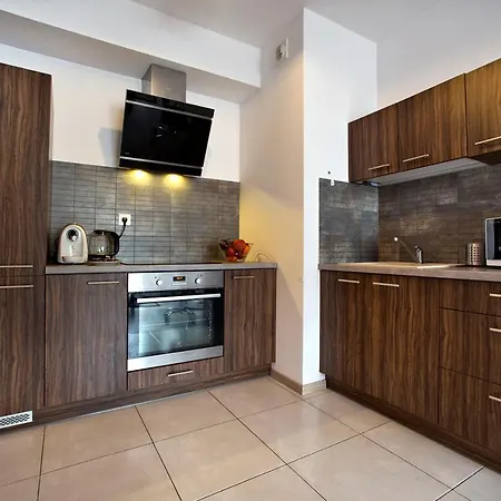 Airport Okecie Klobucka P&O Serviced Apartments Warsaw Exterior photo